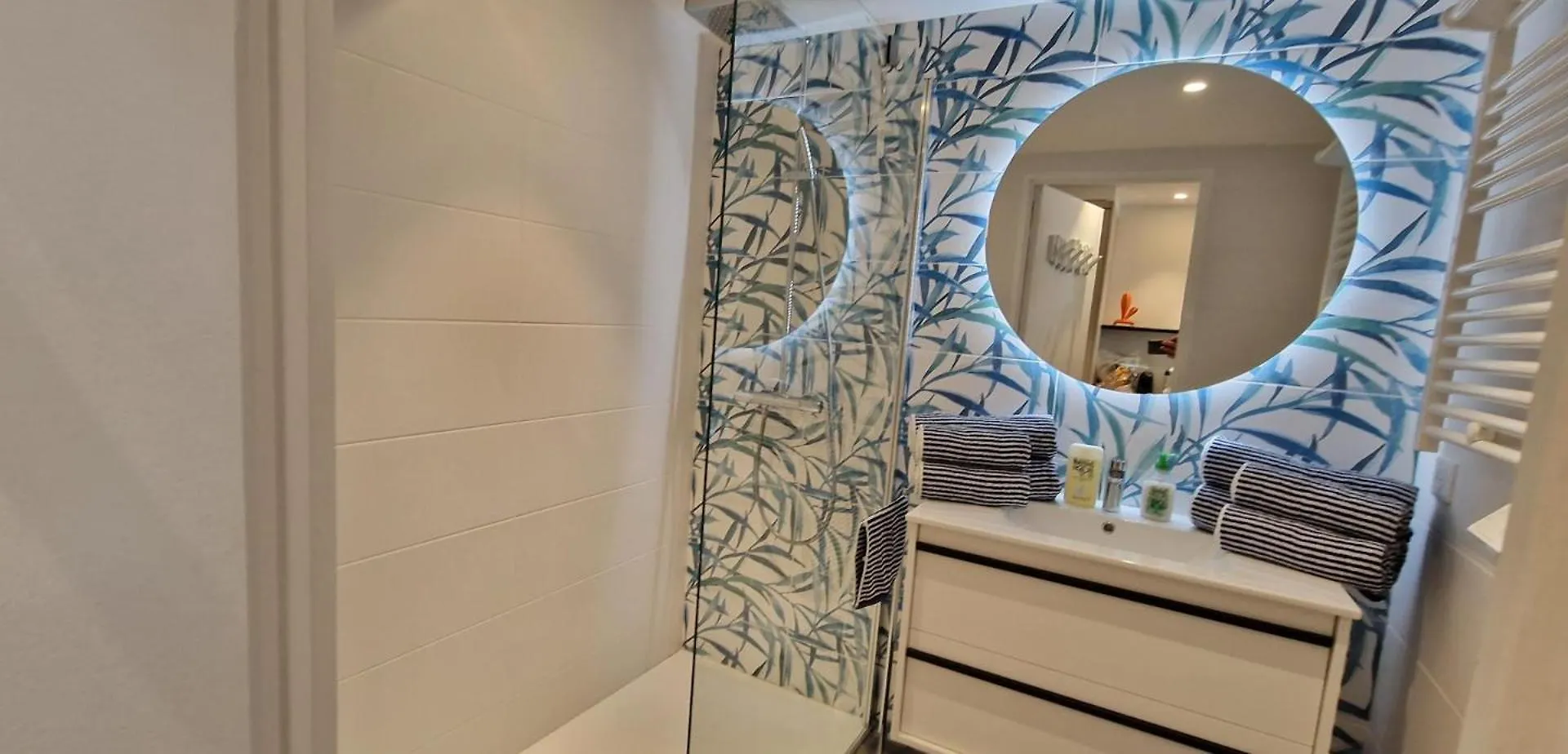 Apartment Juan 4 Prs, Clim, 300M Plage, Piscine, Parking Antibes